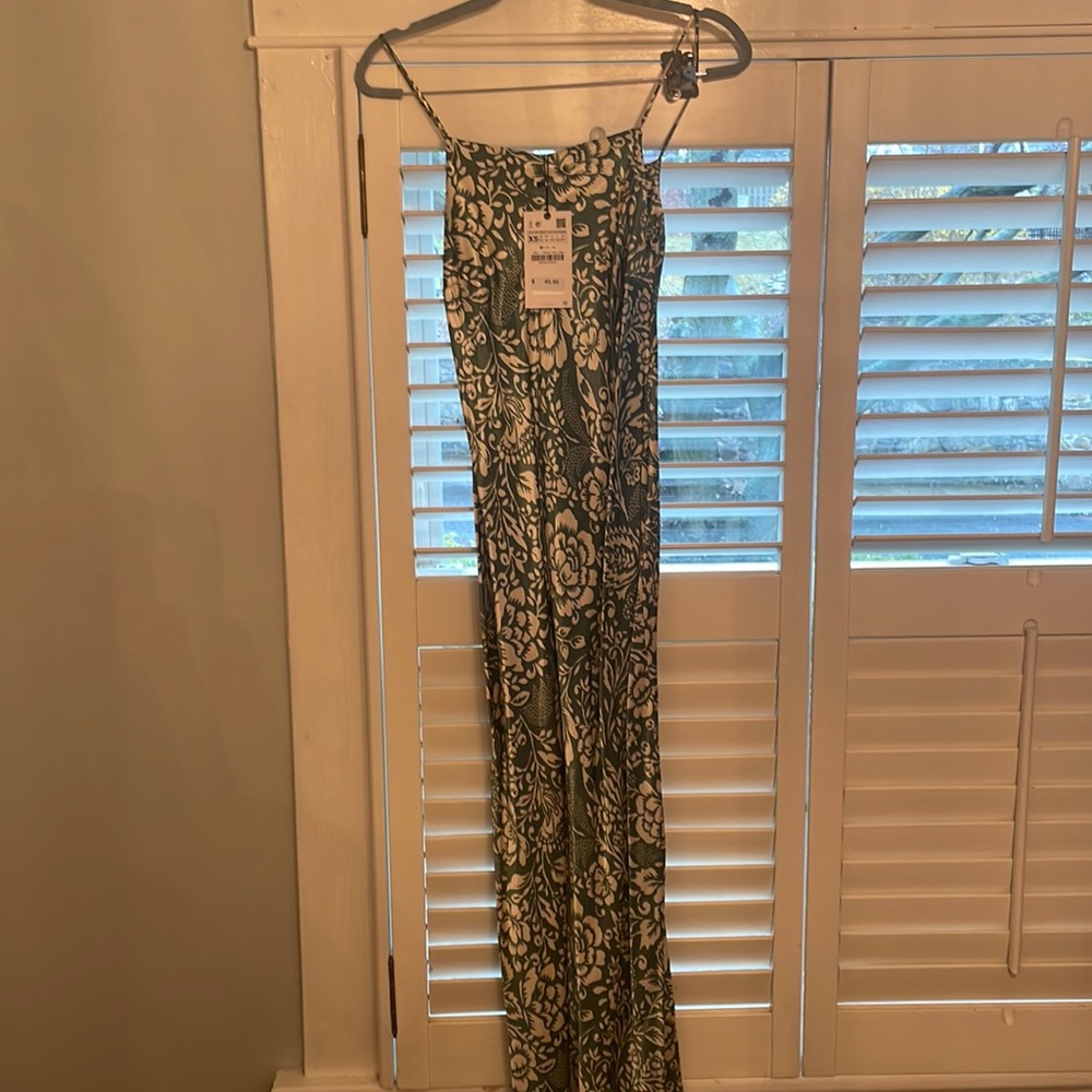 Zara Maxi Dress (never worn)